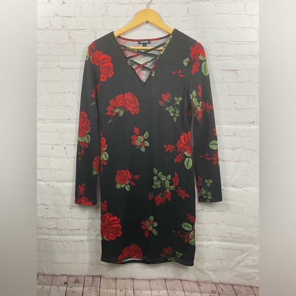 Feathers Sweater Dress Womens Size Large Black Floral Red Roses Long Sleeve